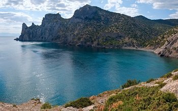 Costero o Tierra Adentro: ¿cuál es la ubicación preferida para una piscicultura RAS?